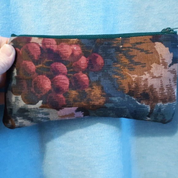 Hand Crafted Make-up Travel Bags Vintage Floral Theme Satin Or Tapestry - Picture 6 of 10